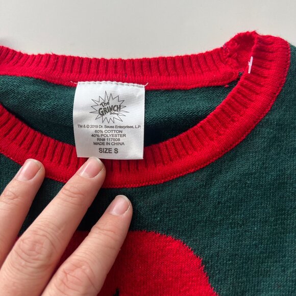 NWOT Boys Small Grinch Red & Green Naughty Christmas Holiday Crewneck Sweater - Picture 5 of 7